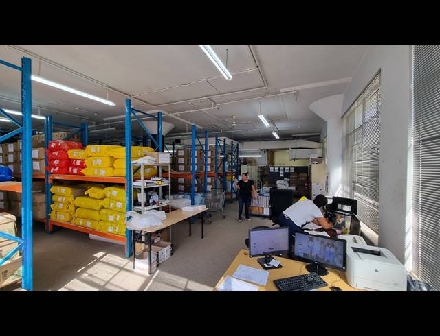 450M² BUSINESS TO LET IN WOODSTOCK